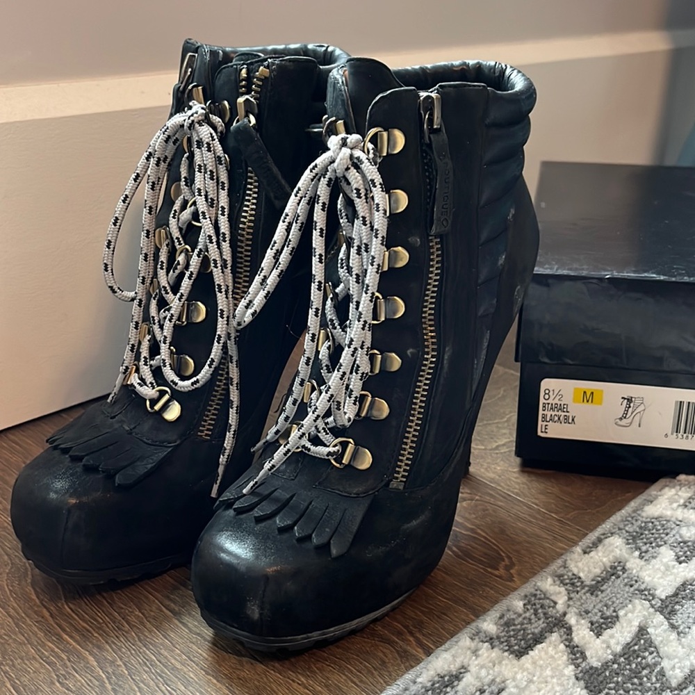 Boutique 9 Arael bootie black 8.5